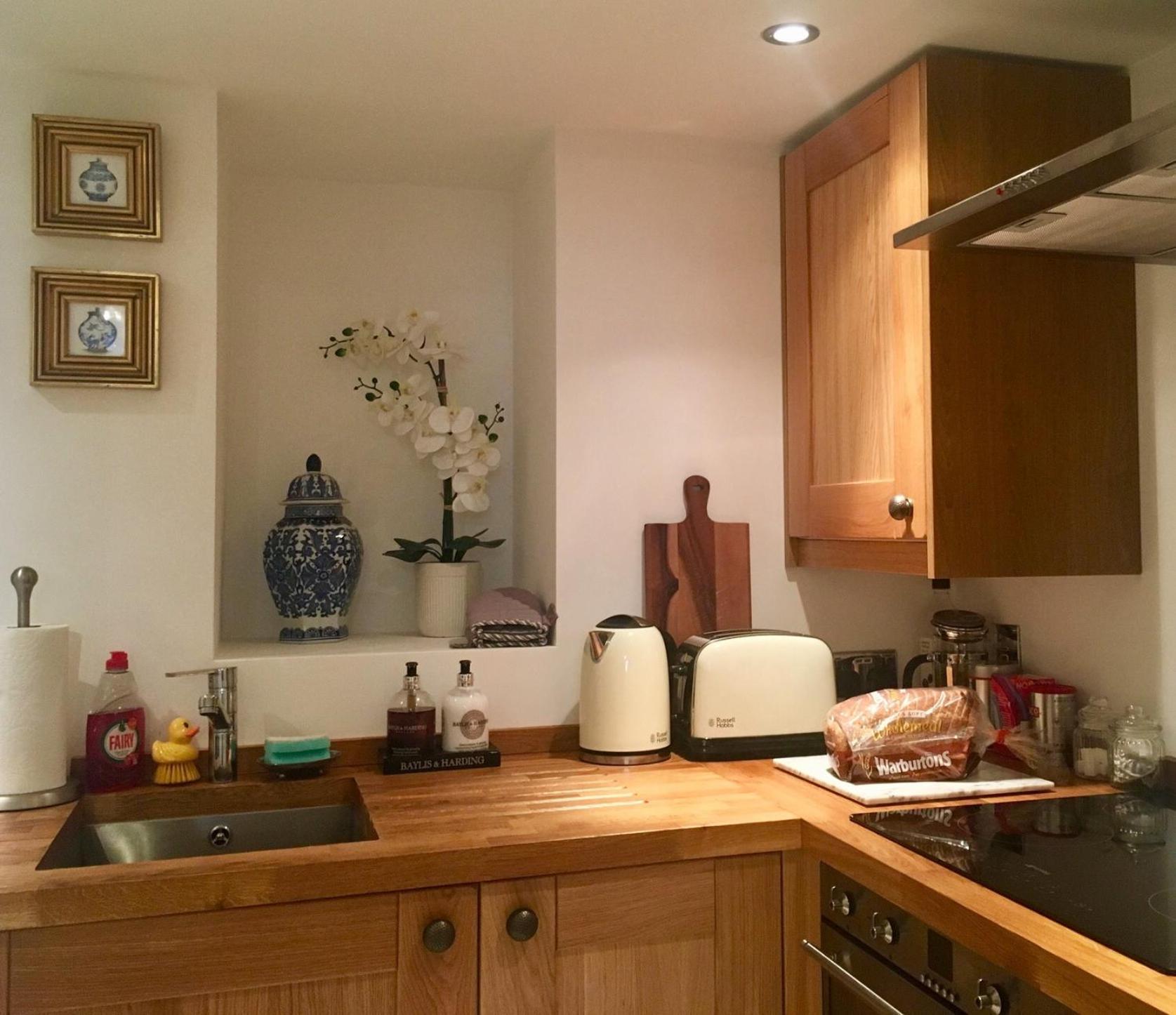 Beautiful 1Br Apartment In Historic St Aubin House מראה חיצוני תמונה