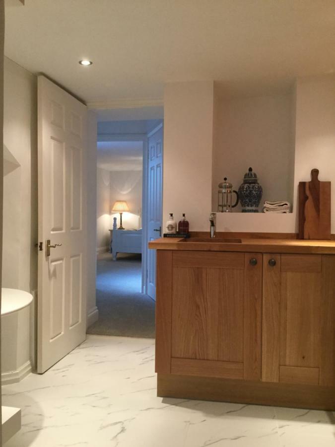 Beautiful 1Br Apartment In Historic St Aubin House מראה חיצוני תמונה
