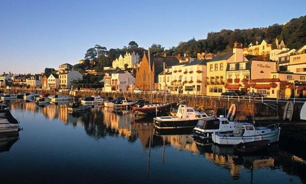 Beautiful 1Br Apartment In Historic St Aubin House מראה חיצוני תמונה